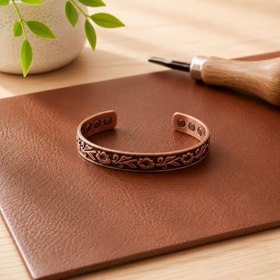 Vine copper bracelet by Livia