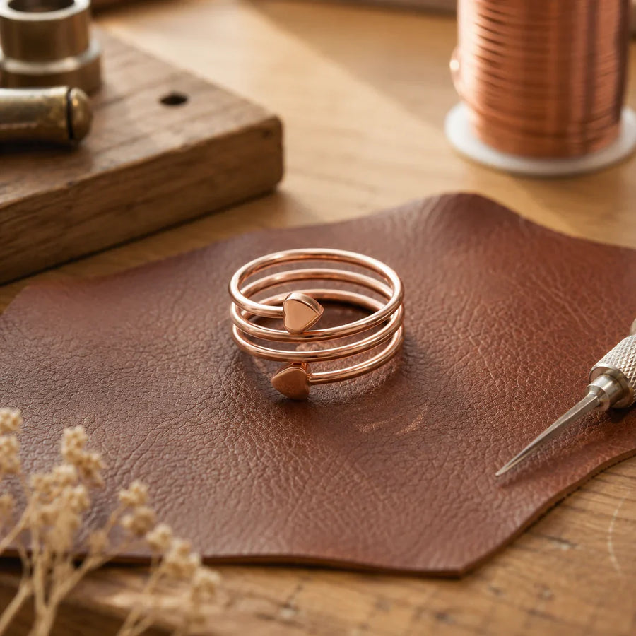 Pebble copper ring by Livia